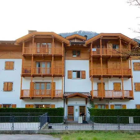 Lovely Apt In Pinzolo Val Rendena 7 Exterior photo